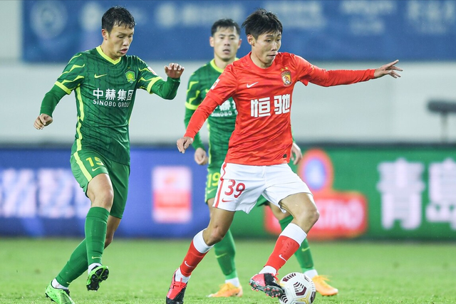 包含波特兰开拓者迎中超关键赛，今晚官宣签约，态度坚定，纪律约束更严格的词条