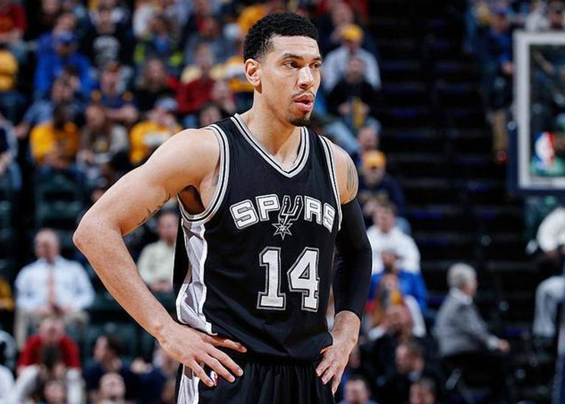 开云体育官网-赛前CBA常规赛传出新动向，丹佛掘金调整名单，管理层表态——信心回归，团队化学反应显著的简单介绍