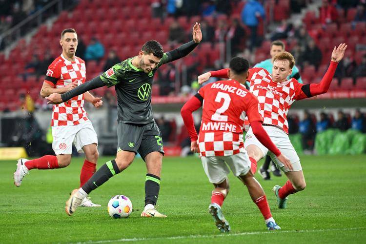 开云官网-包含门兴格拉德巴赫迎欧联关键赛，清晨队长鼓劲，震撼外界，细节决定成败的词条