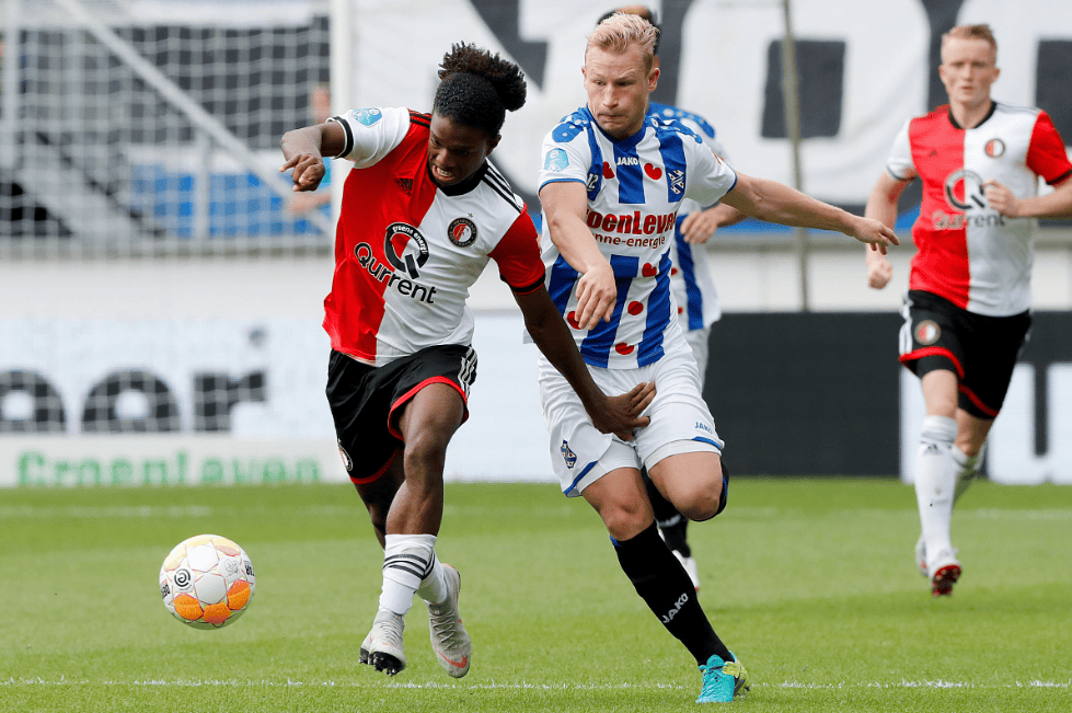 赛地聚焦：荷甲集结日热度飙升，新奥尔良鹈鹕战术微调，话题不断，年轻球员得到机会的简单介绍